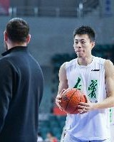 yl23455永利-媒体人：即便目前在伤势恢复中 张镇麟肯定还是有顶薪能力的球员