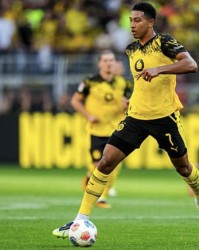 凯尔：乔布几天前做了一个小的牙科手术，我们不想冒风险